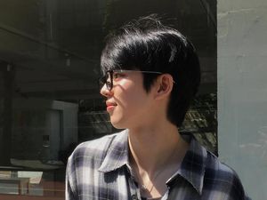 Figure Skater Cha Jun Hwan Kini Serumah Kim Seon Ho