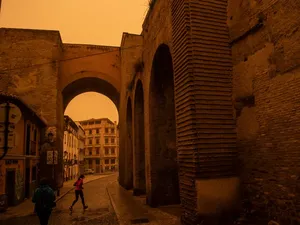 Fenomena Hujan Darah Terjadi di Eropa Barat, Apa Penyebabnya?