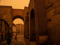 Fenomena Hujan Darah Terjadi di Eropa Barat, Apa Penyebabnya?