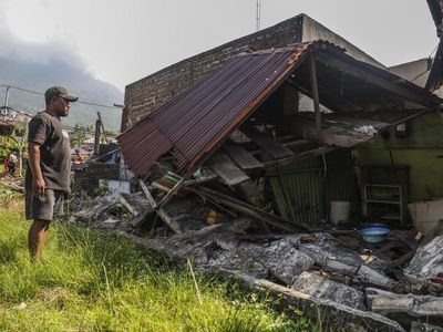 Gempa 7,6 Guncang Sulawesi Utara-Maluku Utara, Rumah Warga Rusak