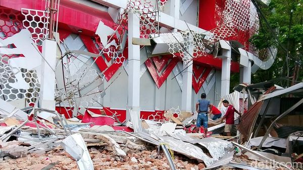 Penampakan Gedung KONI Sario di Manado Hancur Akibat Gempa M 7,6