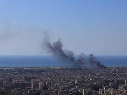Israel Serang Ratusan Anggota Hizbullah di Lebanon, Warga Panik-Gedung Hancur