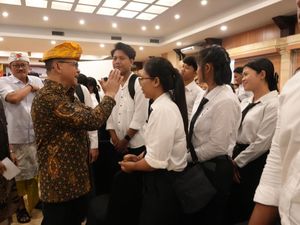 Menteri P2MI Lepas 1.000 Lebih Pekerja Migran ke Bulgaria