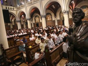 Misa Kamis Putih di Katedral Jakarta Berlangsung Khidmat