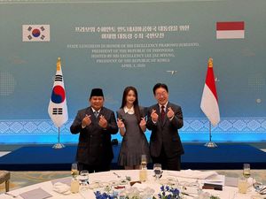 Carmen Hearts2Hearts Muncul di Foto Presiden Korea dan Prabowo