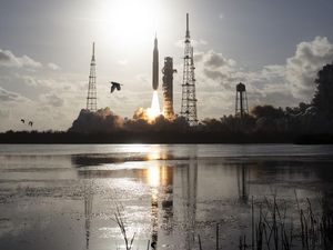 4 Astronaut NASA Meluncur ke Bulan, Trump: Sungguh Luar Biasa!