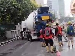 Ada Perbaikan Jalan, Lalin Rasuna Said Arah Mampang Macet