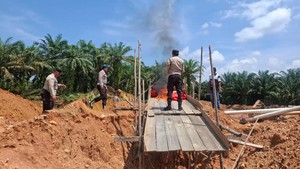 Penertiban PETI di Kuansing, Polisi Temukan Bekas Galian-Musnahkan Dompeng