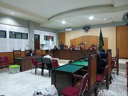 Hakim Tolak Keberatan 3 Anggota DPRD NTB Kasus Gratifikasi Uang Siluman