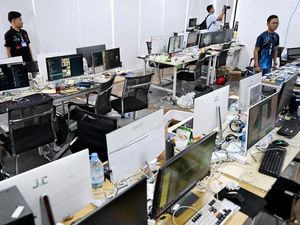 Tersangka Bos Scam Online Kamboja Diekstradisi ke China