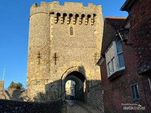 Menjelajah Lewes, Kota Bersejarah di Selatan Inggris