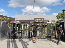 Bareskrim Segel Bar Diduga Sarang Narkoba di Bali