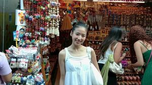 Foto: Haruka Seru-seruan di Thailand