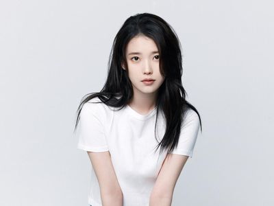 Pesona IU di Foto Profil Terbaru, Cantik Alami dengan Makeup Minimalis