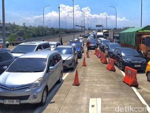 Libur Panjang, Exit Tol Parungkuda Mengular hingga Km 72