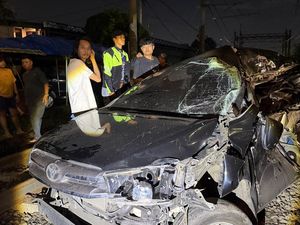 Ke Mana Pengemudi Mobil yang Tertemper KA di Perlintasan Bogor?