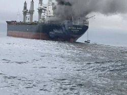 2 Kapal yang Melintasi Selat Hormuz Ditembak Iran, Seluruh Awak Selamat