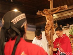 Renungan Harian Katolik Senin 14 September 2026: Pesta Pemuliaan Salib