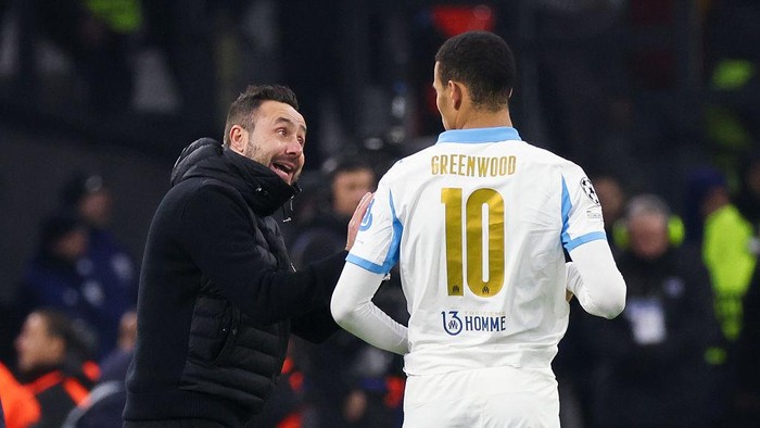 Roberto De Zerbi minta maaf kepada fans Tottenham Hotspur.