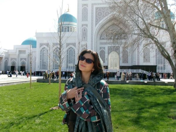 Shalom Razade ke Uzbekistan, Main Salju-Ziarah ke Makam Imam Al-Bukhari