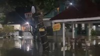 Banjir di Pondok Hijau Ciputat Tangsel, Ketinggian Air Capai 1 Meter