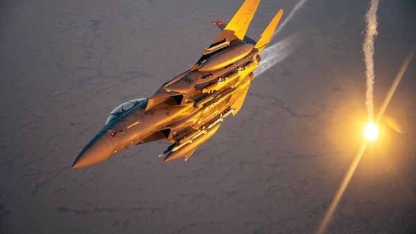 Wujud dan Kecanggihan Jet Tempur F-15E yang Dijatuhkan Iran