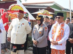 Pererat Silaturahmi, Kapolres Hadiri Lebaran Bekasi di Kampung Gabus