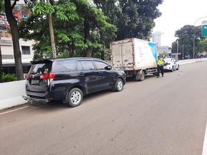 5 Mobil Alami Kecelakaan Beruntun di Exit Tol Lenteng Agung Jaksel