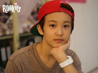 Potret Transformasi Mark Lee dari Masa ke Masa