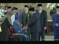 Presiden Prabowo Lepas 3 Jenazah Prajurit TNI yang Gugur di Lebanon