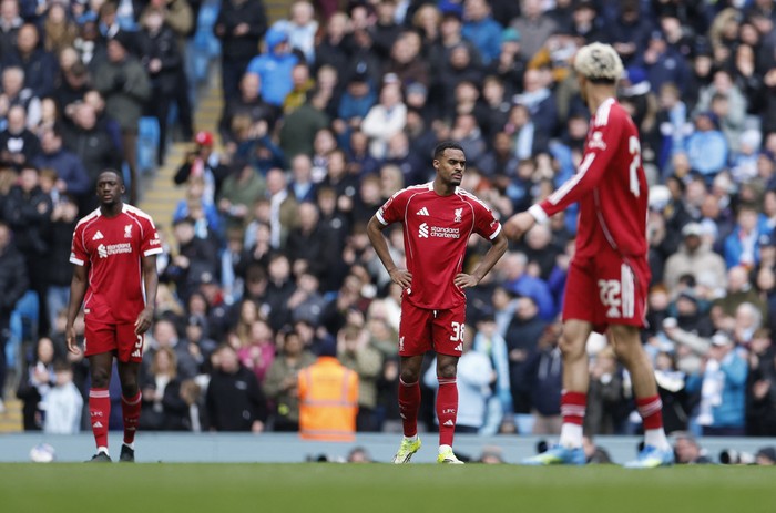 Liverpool digasak Manchester City 0-4 sehingga tersingkir di perempatfinal Piala FA.