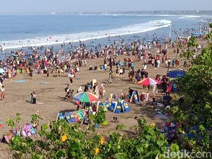 Pangandaran Dipadati Wisatawan Libur Panjang Akhir Pekan