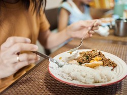 Di Tengah Maraknya Intermitent Fasting, Ini Alasan Para Pakar Tetap Anjurkan Sarapan