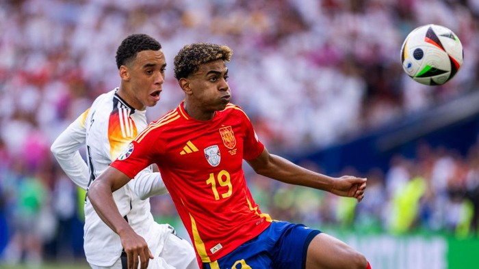 Musiala (kiri) dan Yamal saat berlaga di perempat final Piala Eropa 2024 antara Jerman dan Spanyol.