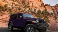 Gagah tapi Imut! Jeep Indonesia Hadirkan Wrangler Warna Ungu