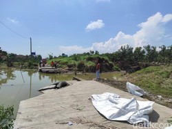 Jalan Demak-Grobogan di Desa Sidoharjo Putus Terdampak Tanggul Jebol