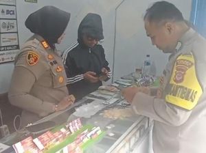 Polisi Ringkus Penjual Obat Keras Berkedok Konter HP di Bogor