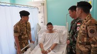 Komandan PMPP TNI Jenguk Prajurit Luka-luka Buntut Serangan di Lebanon
