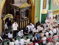 Warga Palembang Padati Masjid Taqwa Doakan 40 Hari Wafatnya Alex Noerdin