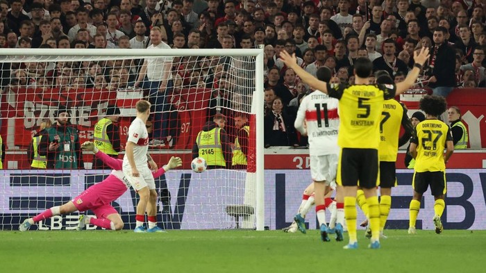 Soccer Football - Bundesliga - VfB Stuttgart v Borussia Dortmund - MHPArena, Stuttgart, Germany - April 4, 2026 Borussia Dortmunds Karim Adeyemi scores their first goal REUTERS/Robin Rudel DFL REGULATIONS PROHIBIT ANY USE OF PHOTOGRAPHS AS IMAGE SEQ