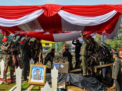 Upacara Militer Iringi Pemakaman Prajurit TNI Gugur di Lebanon