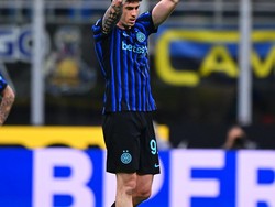 Bastoni Disebut Tak Mau Pergi di Tengah Rumor Barcelona