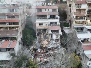 Video Rudal Iran Hantam Haifa Israel, 9 Orang Terluka