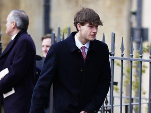 Foto Langka James, Cucu Ratu Elizabeth yang Jarang Muncul Kini Beranjak Dewasa