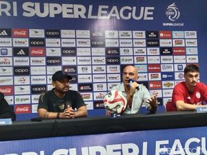 Taktik Unik Johnny Jansen di Balik Kemenangan Besar Lawan PSBS Biak