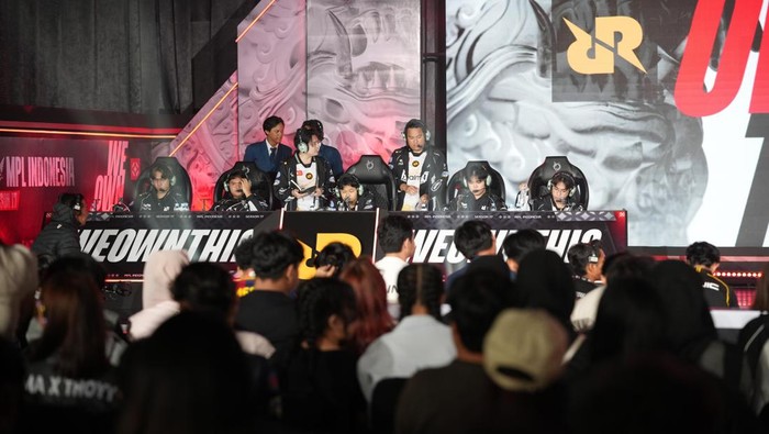 RRQ Hoshi kembali gagal meraih kemenangan di babak Reguler Season MPL ID S17. Pada pekan kedua yang digelar 5 April 2026 ini, mereka tumbang dari Team Liquid ID dengan skor akhir 0-2.