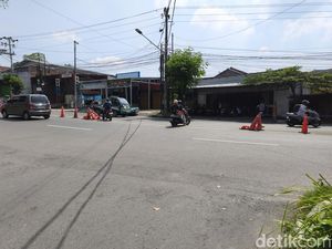 Duh! Pembatas Jalan Kedungmundu Semarang Dibobol Jadi Biang Laka-Macet