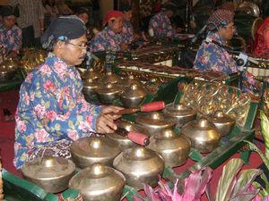13 Alat Musik Tradisional Jawa Tengah dan Fungsinya, Ada Rebab hingga Slenthem