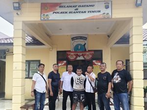 Maling Rumah Kosong di Simalungun Kabur hingga Memanjat Atap