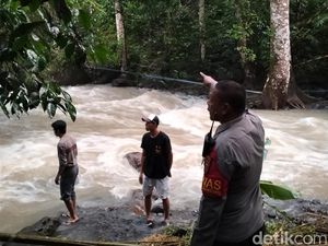 Pulang Wisata Berujung Petaka, Wanita Mataram Hanyut Diterjang Air Bah